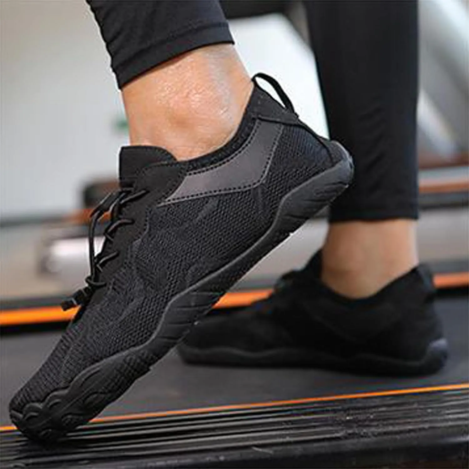 Athletic Fashion Sneakers for Men Lightweight Breathable Slip On Running Shoe Men's Breathable Barefoot Shoes