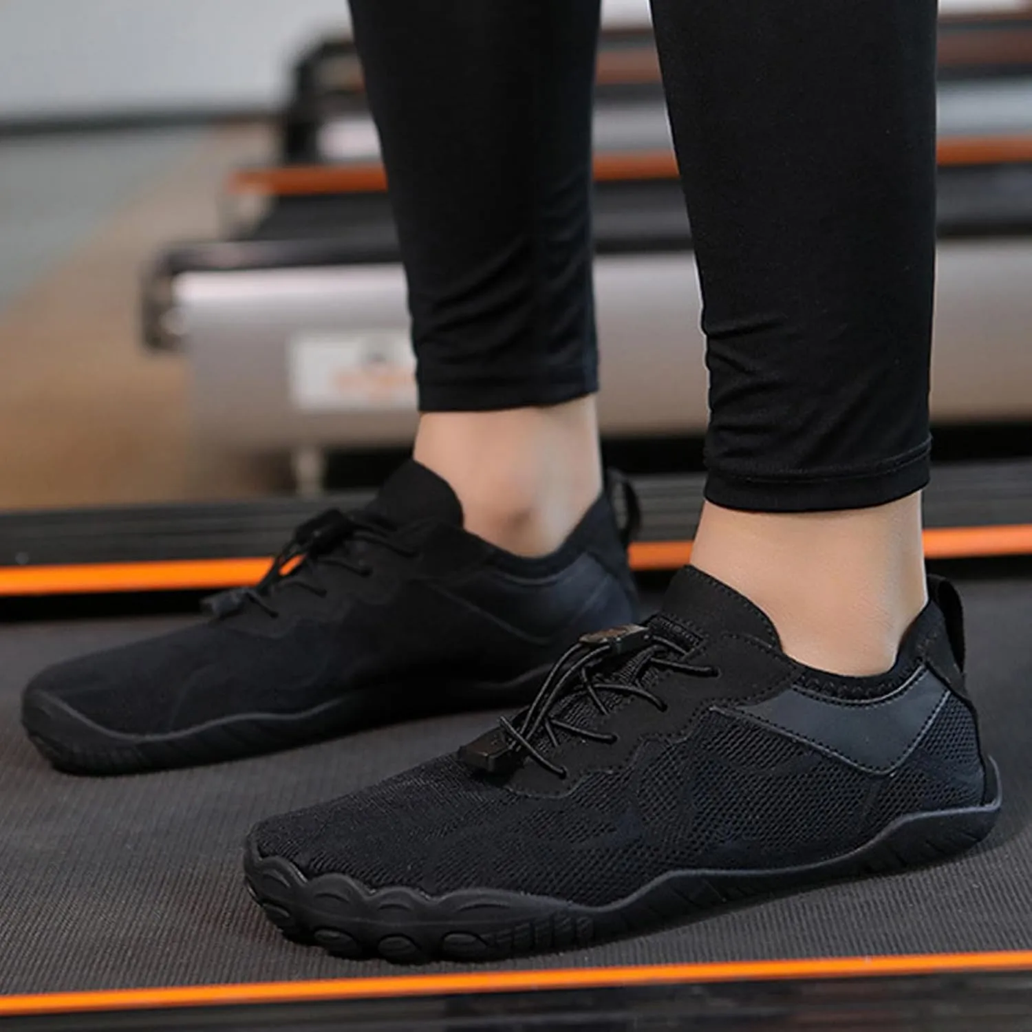 Athletic Fashion Sneakers for Men Lightweight Breathable Slip On Running Shoe Men's Breathable Barefoot Shoes