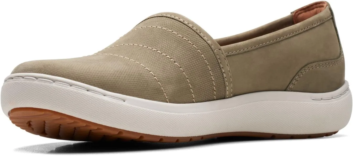 Clarks Women's Nalle Violet Loafer