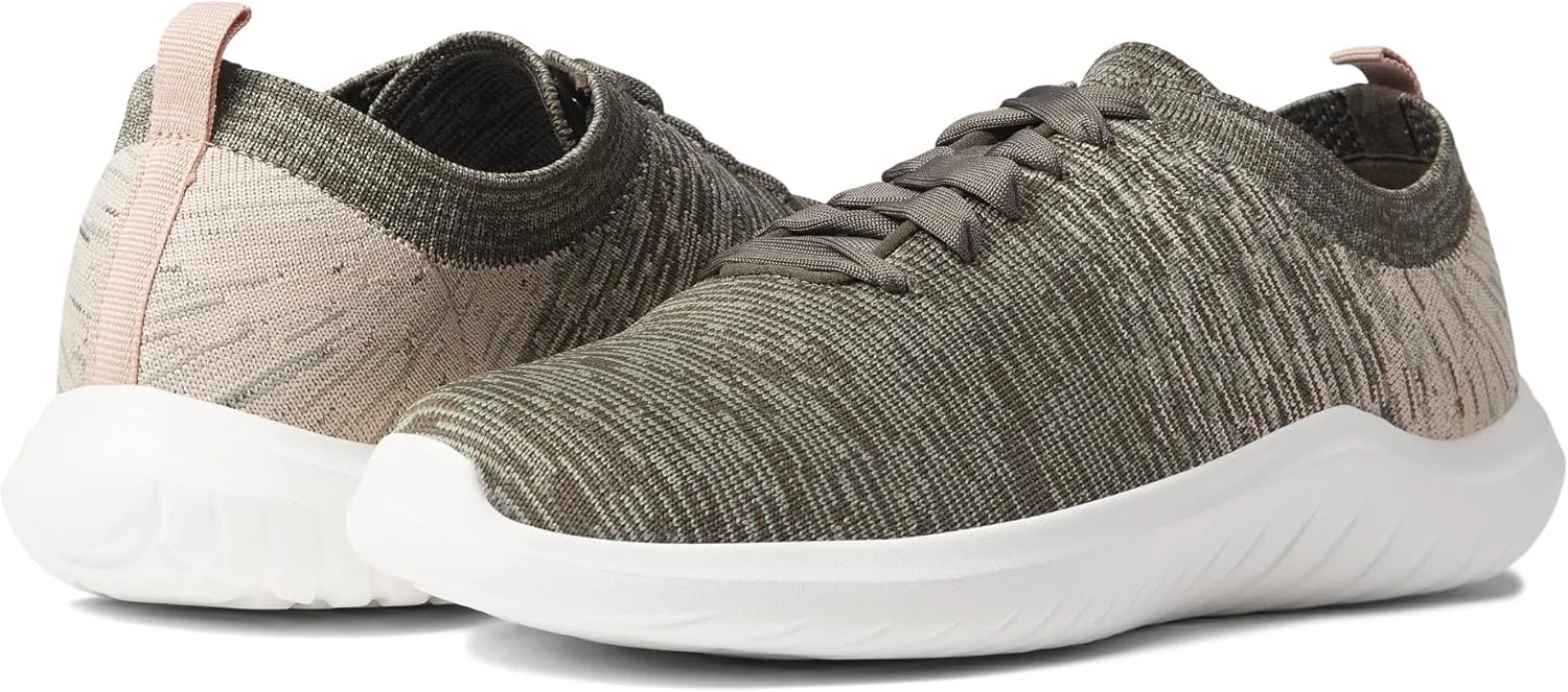 Clarks Women's Nova Glint Sneaker