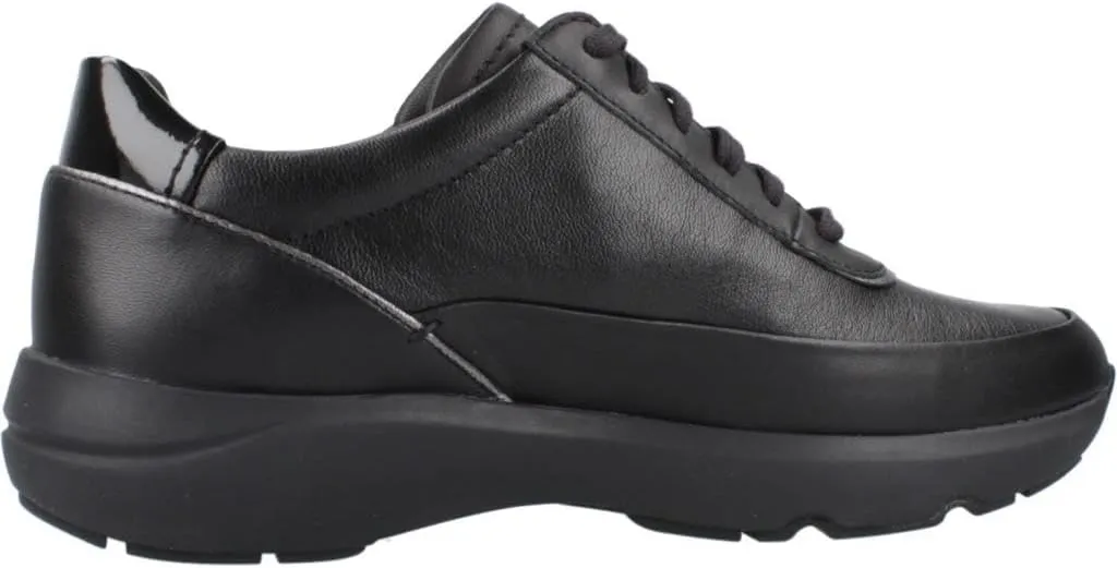 Clarks Women's Sneaker