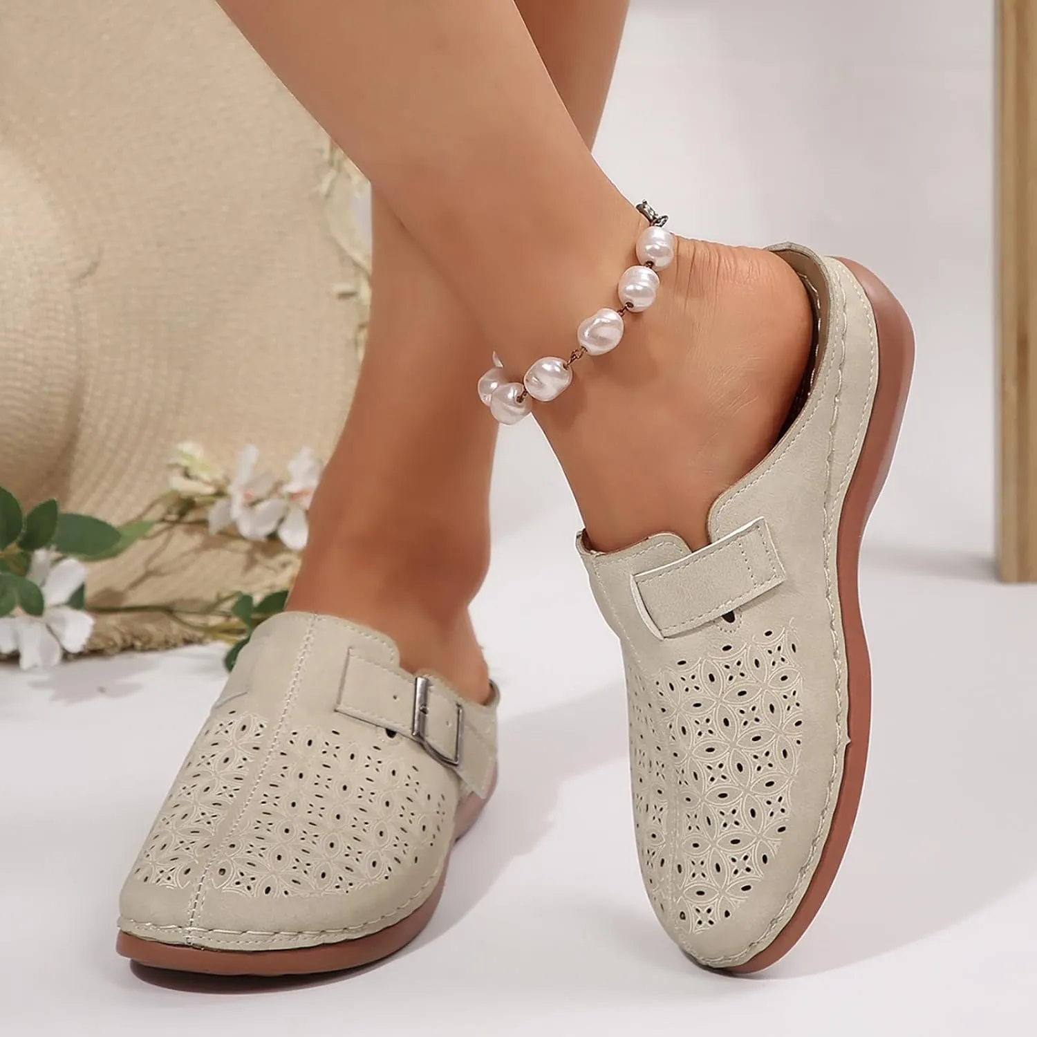 Clogs for Women Mules Slip on Summer Breathable Hollow Out Closed Toe Sandals Casual Lightweight Backless Slide Loafers Comfortable Simple Summer Vacation Flat Shoes