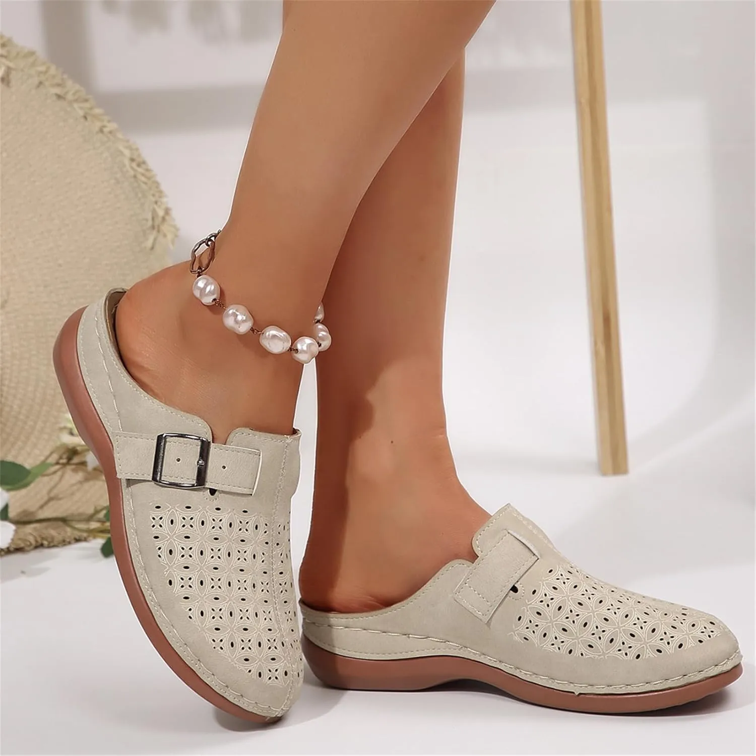 Clogs for Women Mules Slip on Summer Breathable Hollow Out Closed Toe Sandals Casual Lightweight Backless Slide Loafers Comfortable Simple Summer Vacation Flat Shoes