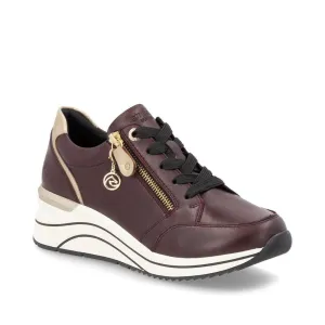 D0T03 Wedge Sneaker