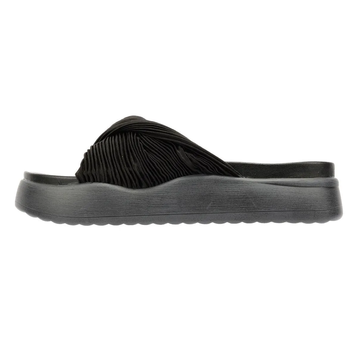 Desert Fleur Gabbro Pleated Satin Women's Black Sandals
