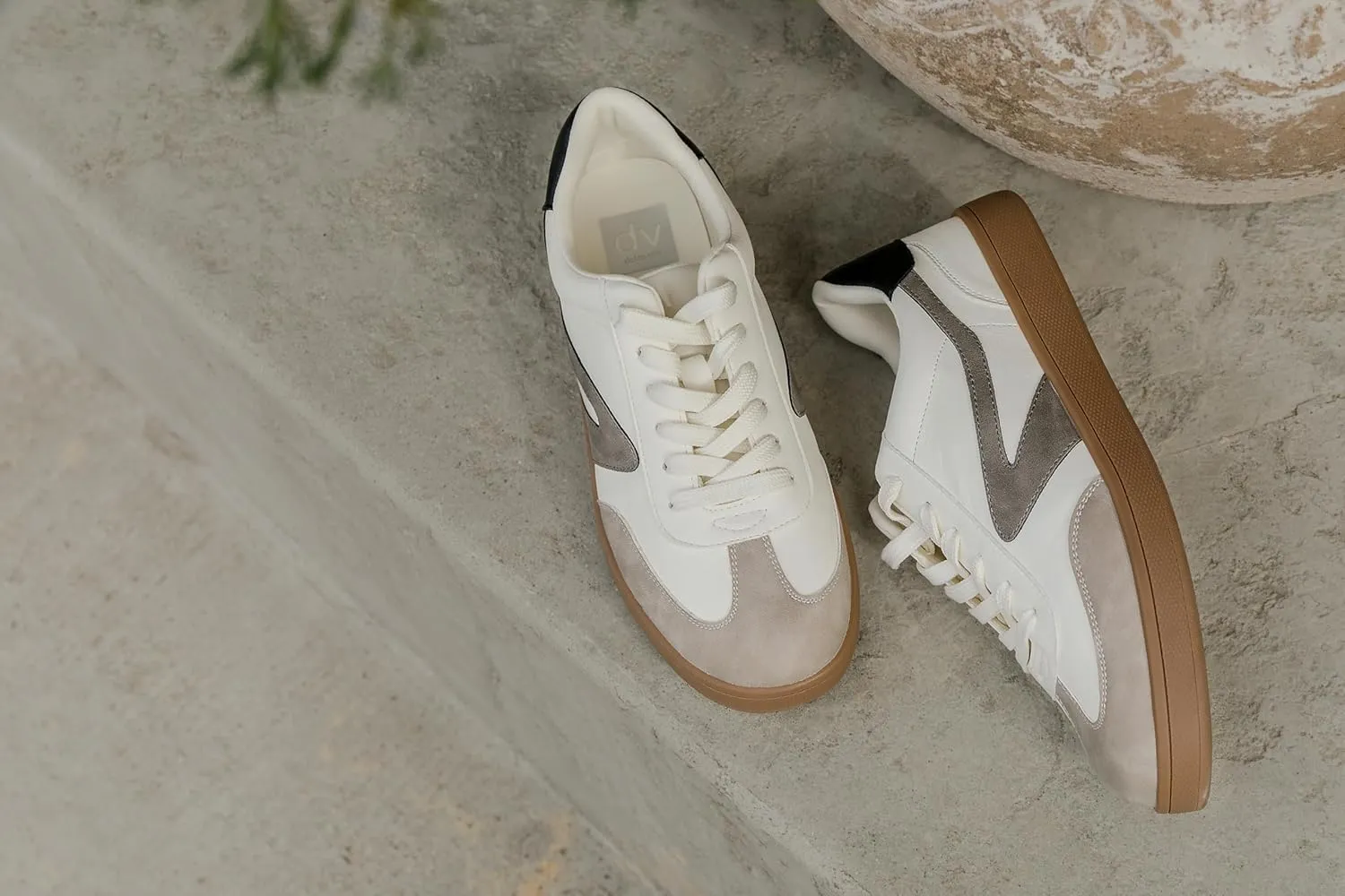 DV Dolce Vita Women's Voyage Sneaker