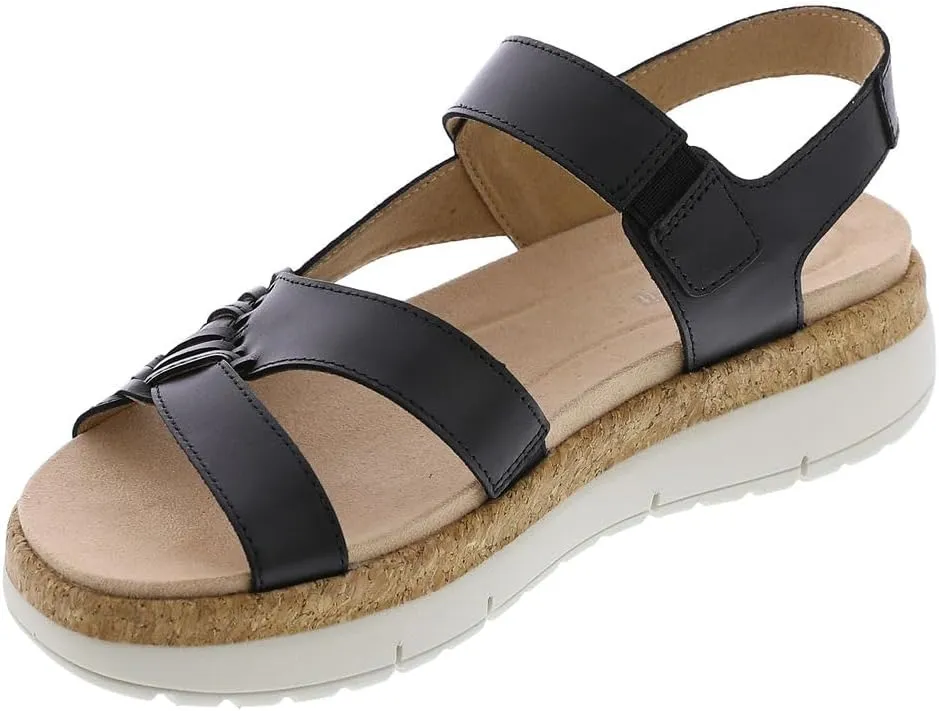 Easy Spirit Women's Ilena Platform Sandal