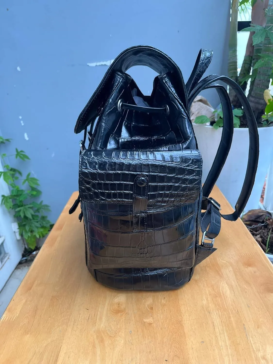 Genuine Alligator Leather Skin Backpack for mens women's Crocodile bag for men (Black)