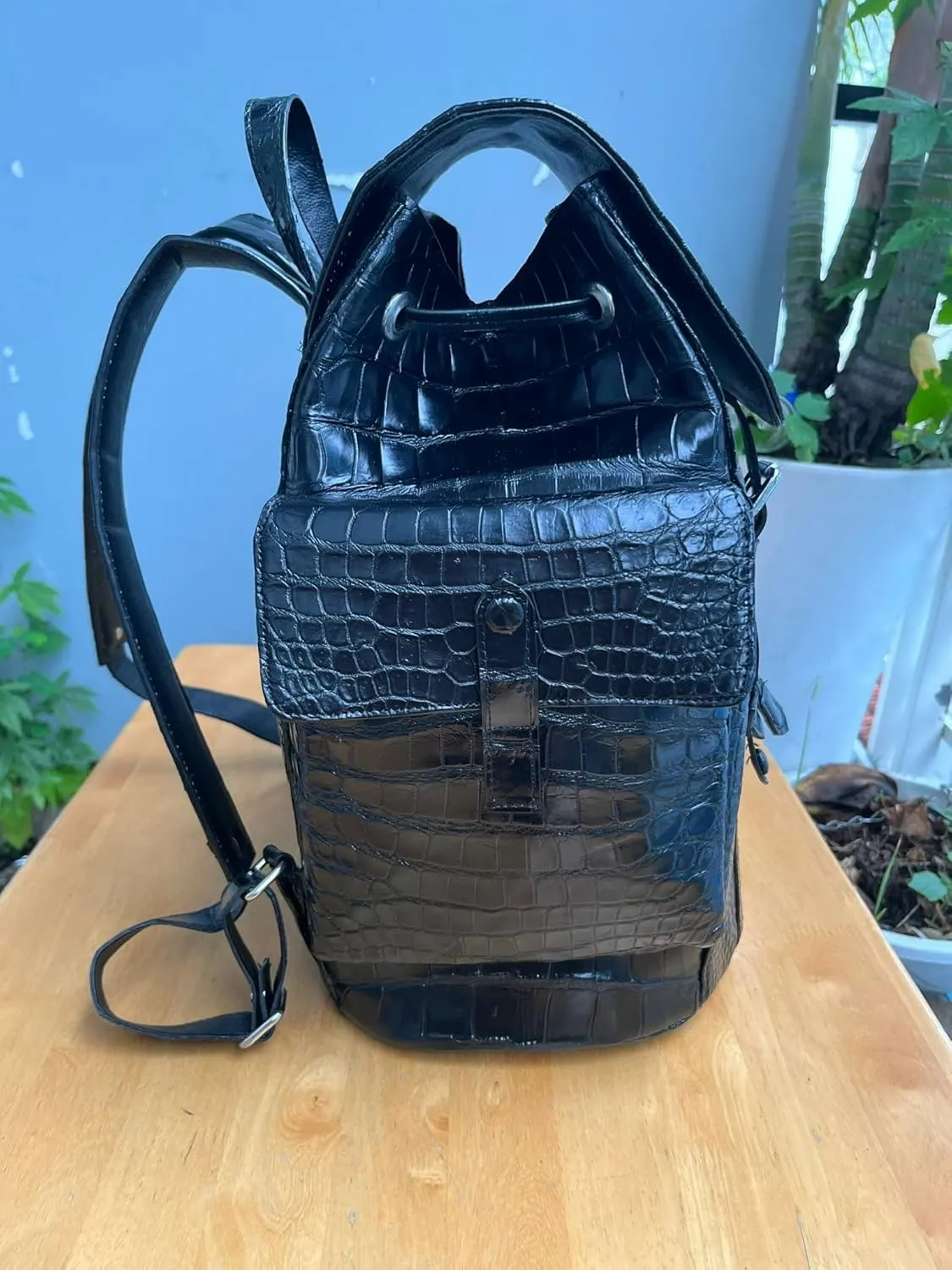 Genuine Alligator Leather Skin Backpack for mens women's Crocodile bag for men (Black)