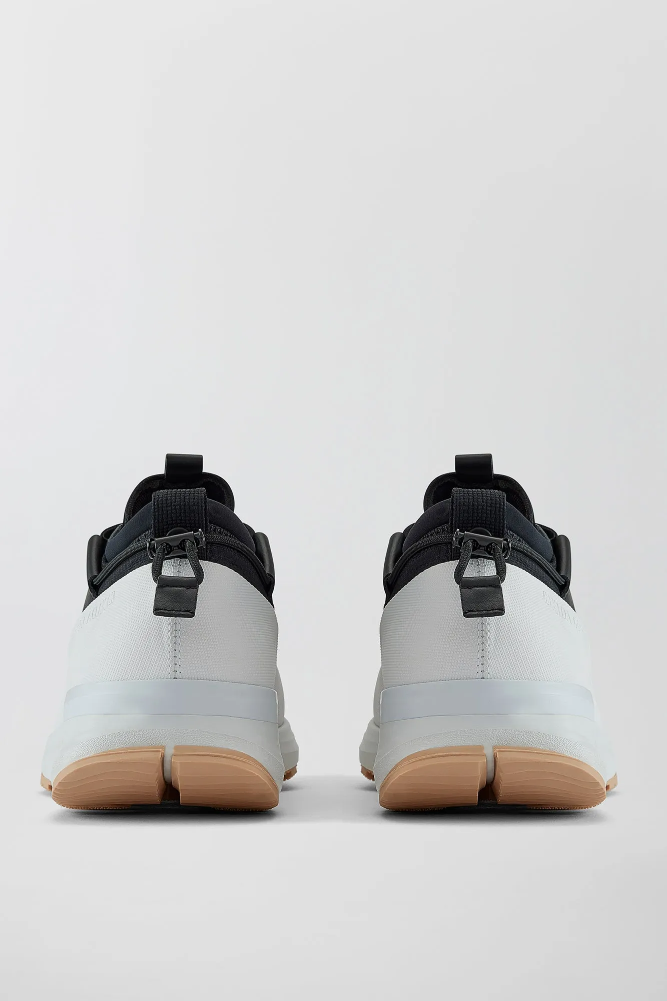 Glacier Trail Sneaker
