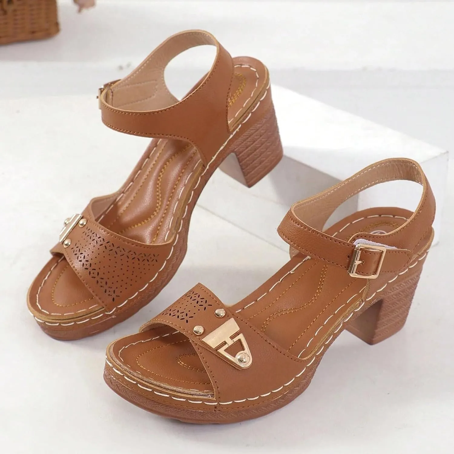 Hbeylia Platform Chunky Heels Sandals for Women Dressy Open Toe Low Block Heeled Fashion Wedding Party Dress Sandals Buckle Ankle Strap Casual Pumps Summer Shoes
