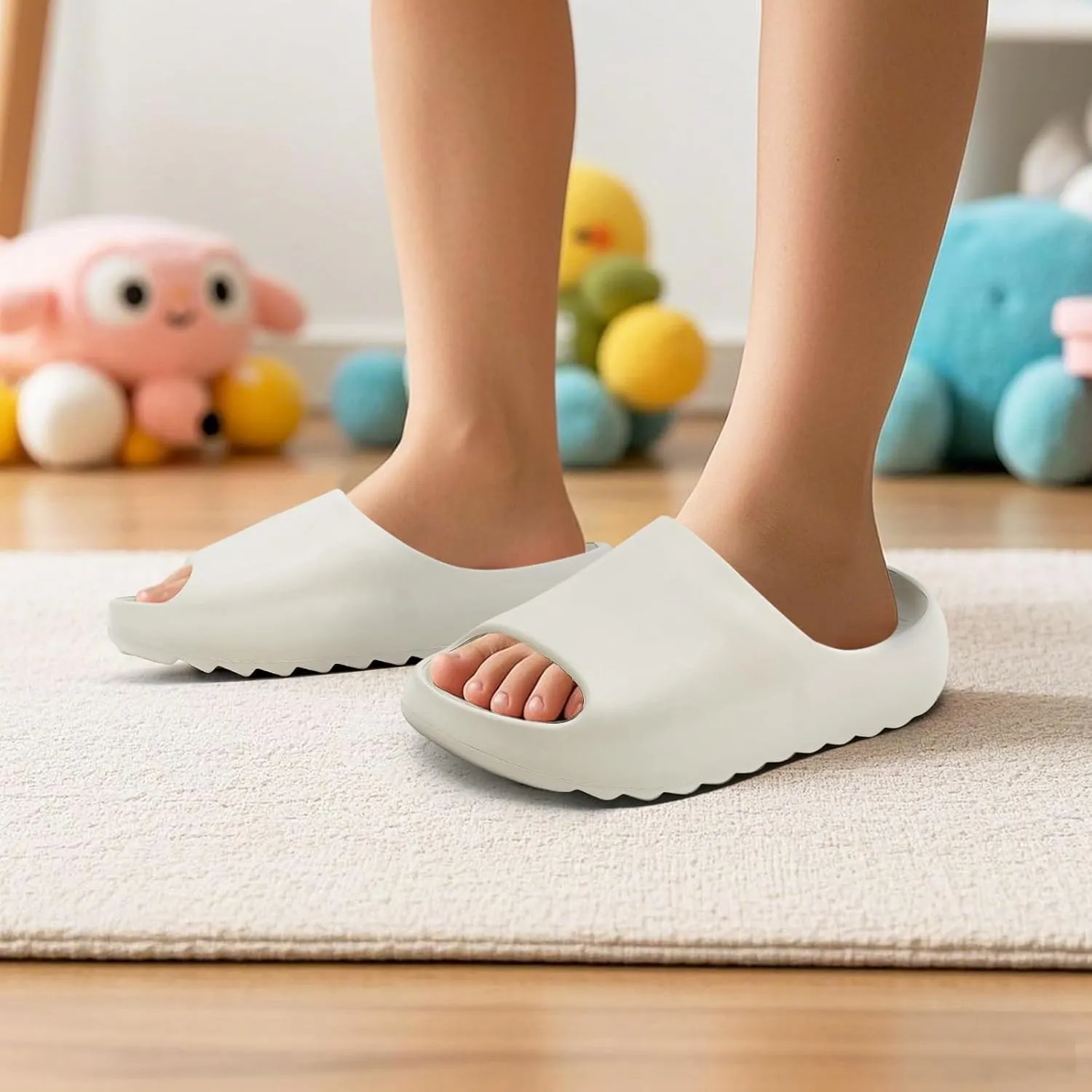 Kids Cloud Slides Slippers For Girls Boys,Pillow House Slippers Non-Slip Super Soft Quick Drying Shower Cushioned Slides Bathroom Thick Sole Sandals Indoor Outdoor Slippers