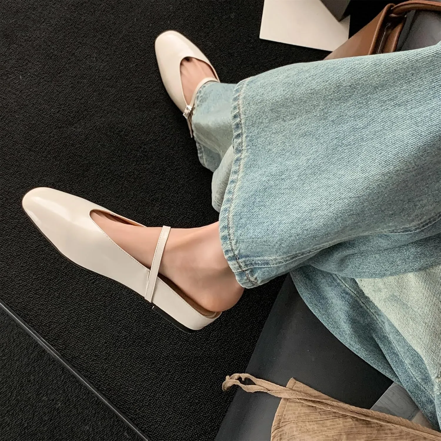 Kluolandi Flat Mules for Women Round Toe Slip On Slides Shoes with Strap Backless Flats Womens Mules