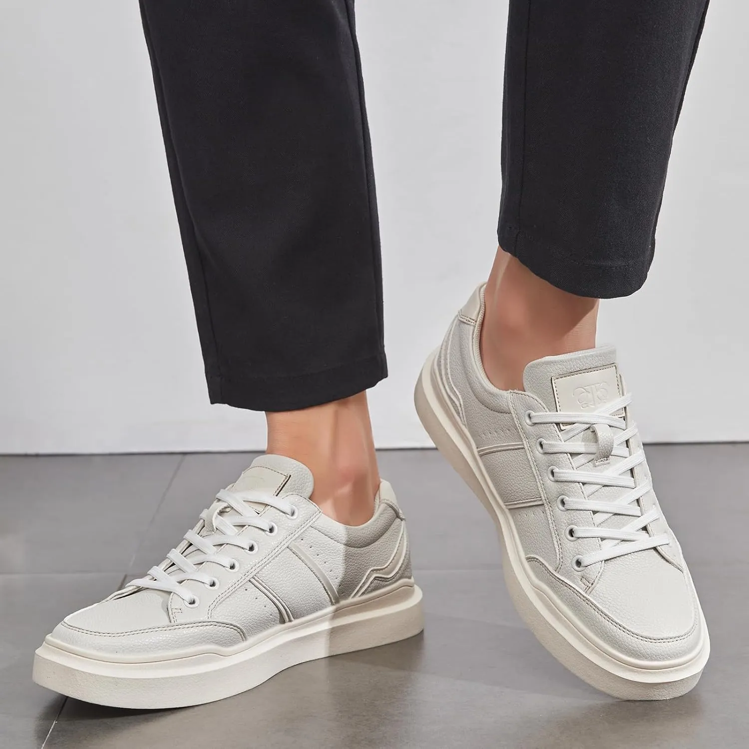 Men's Walking Sneaker Shoes Casual Low Top Tennis Shoes Comfortable Lace-Up Fashion Sneakers