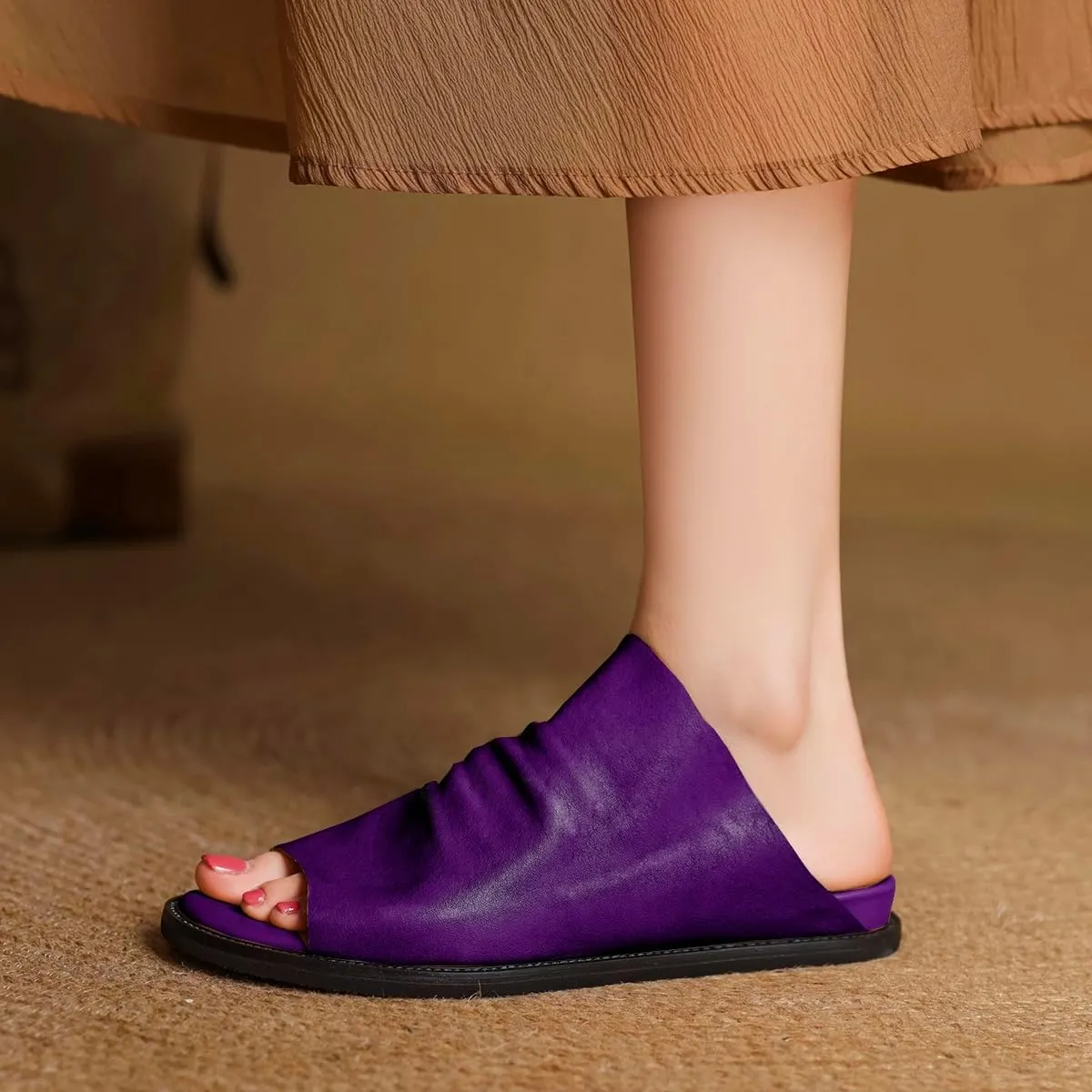 MOOMMO Women Open Toe Mule Flats Slip On Walking Flat Mules Sandals Peep Toe Matte Pleated Flat Heel Mule Shoes Cut Out Retro Casual Flat Sandals Street Office Party 4-11 M US