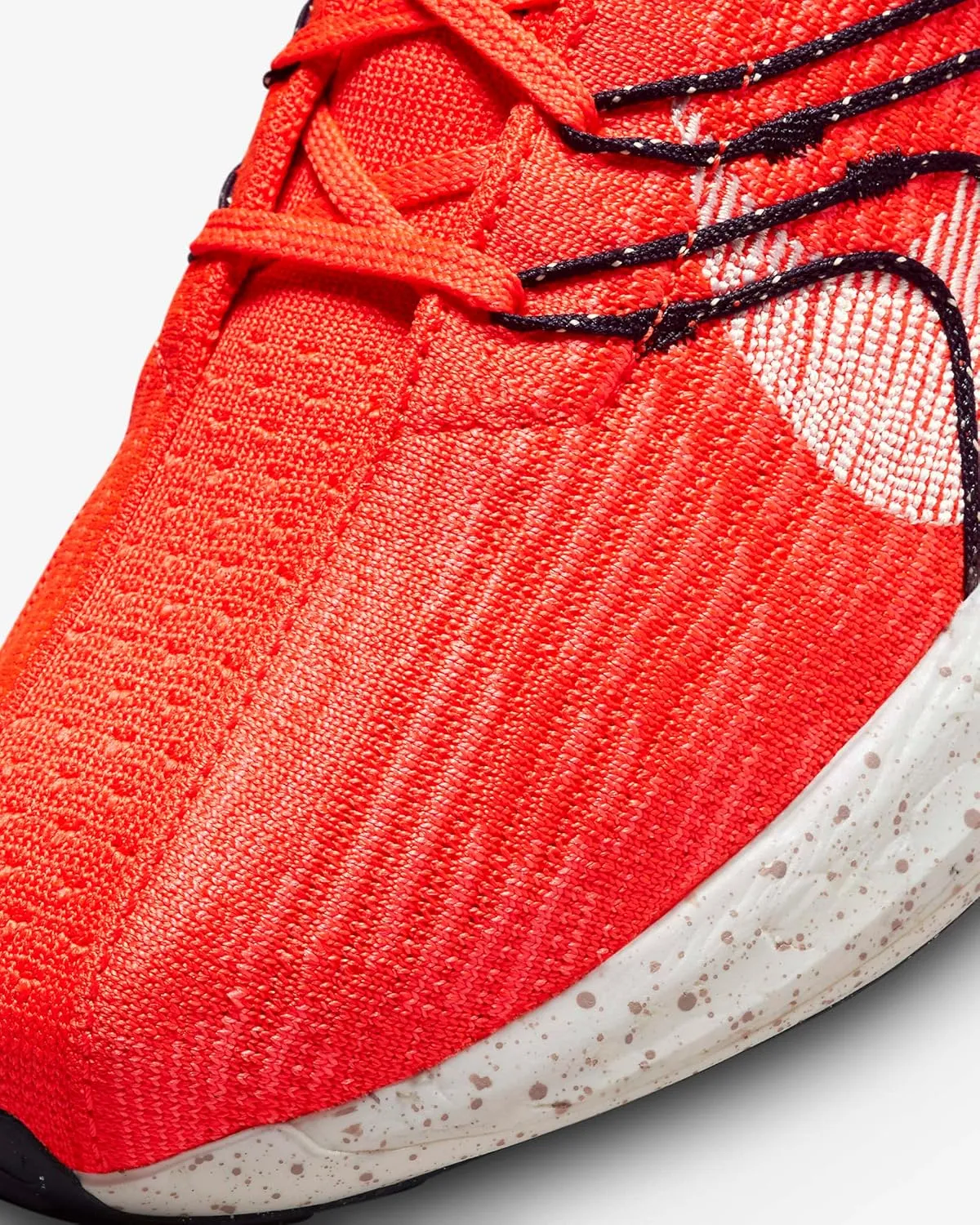 Nike Men's Low-Top Sneaker