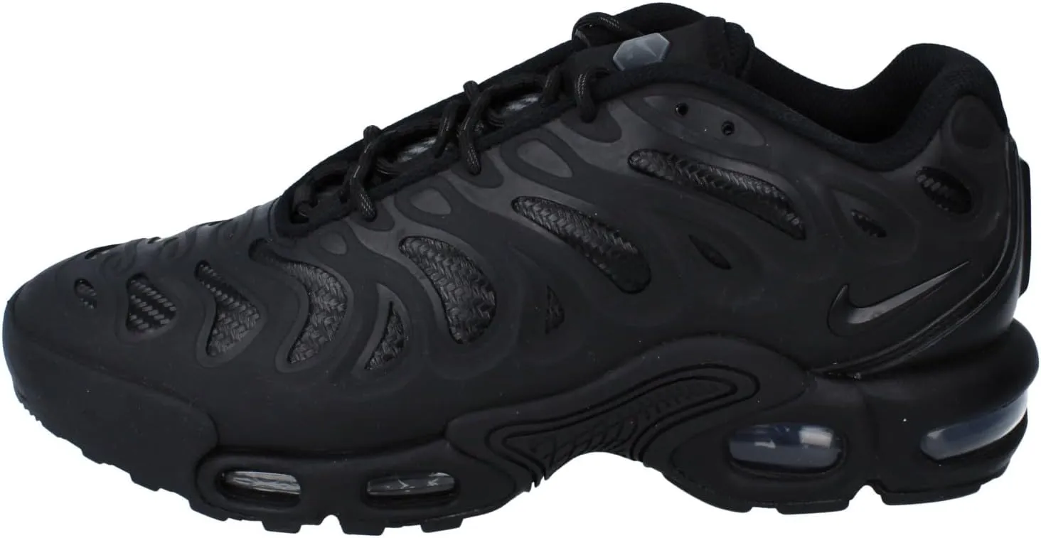 NIKE Men's Sneaker