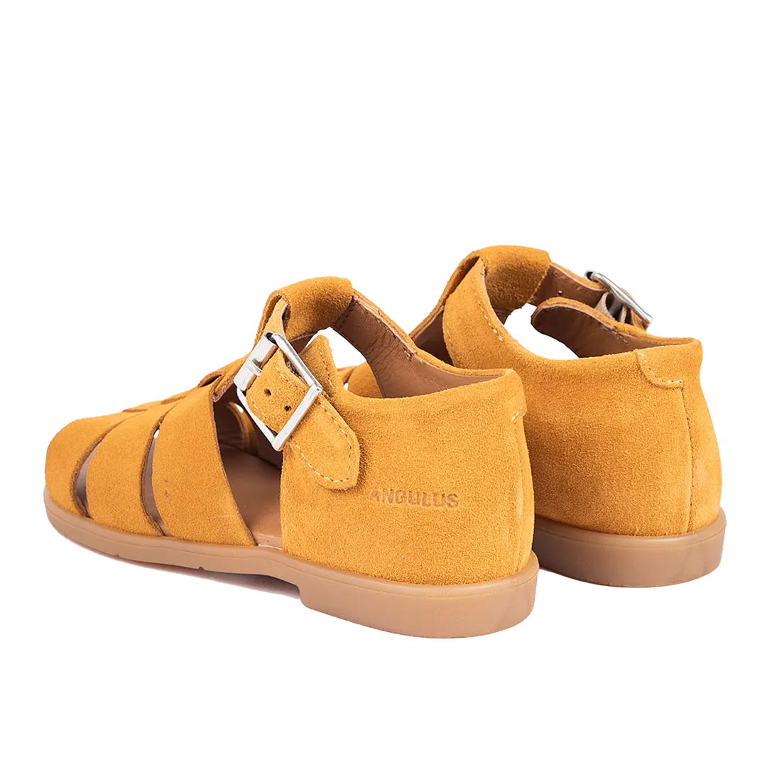 Open toe sandal with buckle closure