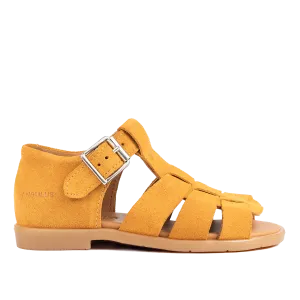 Open toe sandal with buckle closure