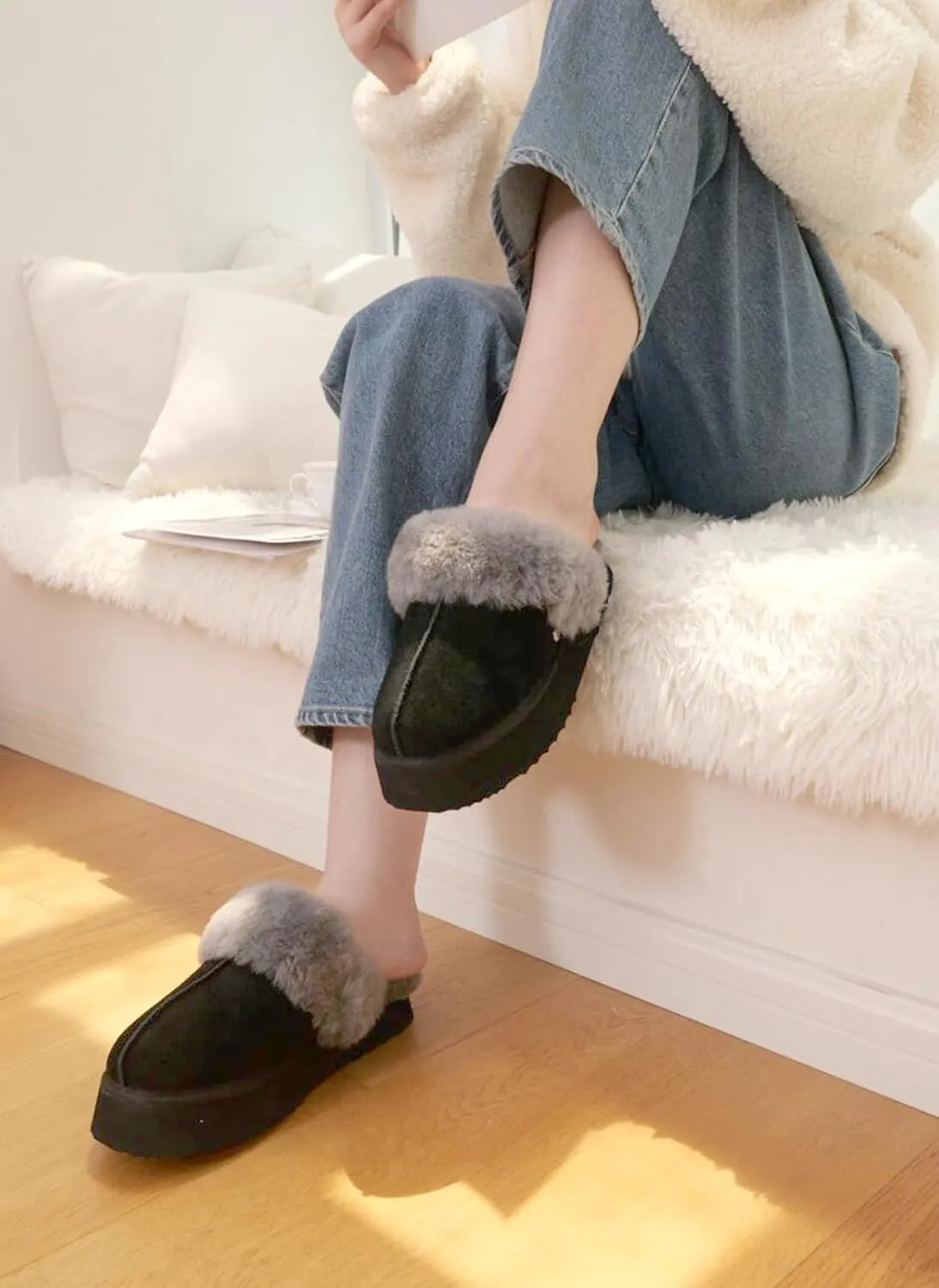 Parfeying Women's Sheepskin House Slippers Indoor Outdoor Shearling Shoes for Women