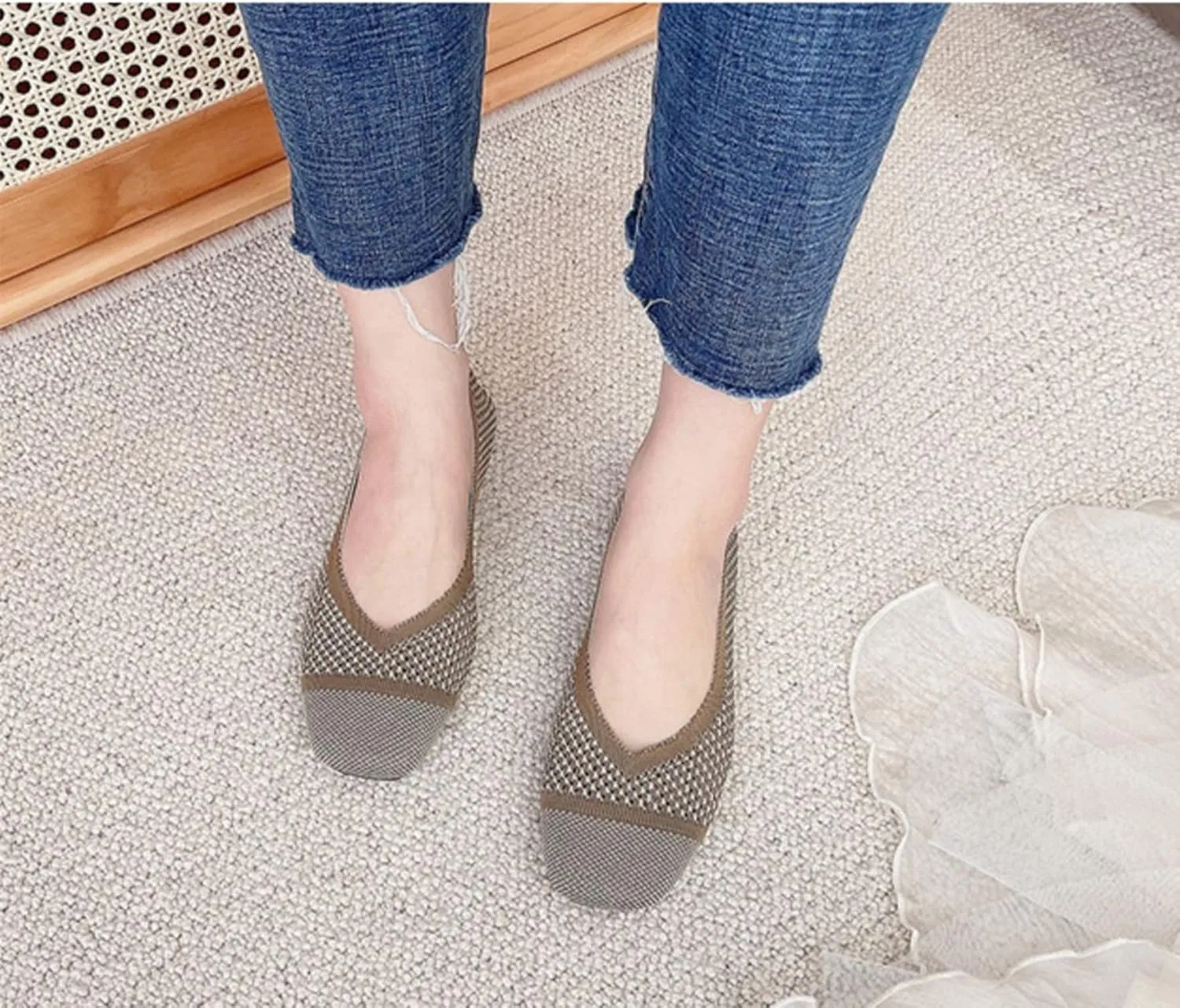 RVROVIC Women Flat Shoes Knitted Lightweight Slip-on Loafers Breathabel Soft Comfortable Ballet Flats