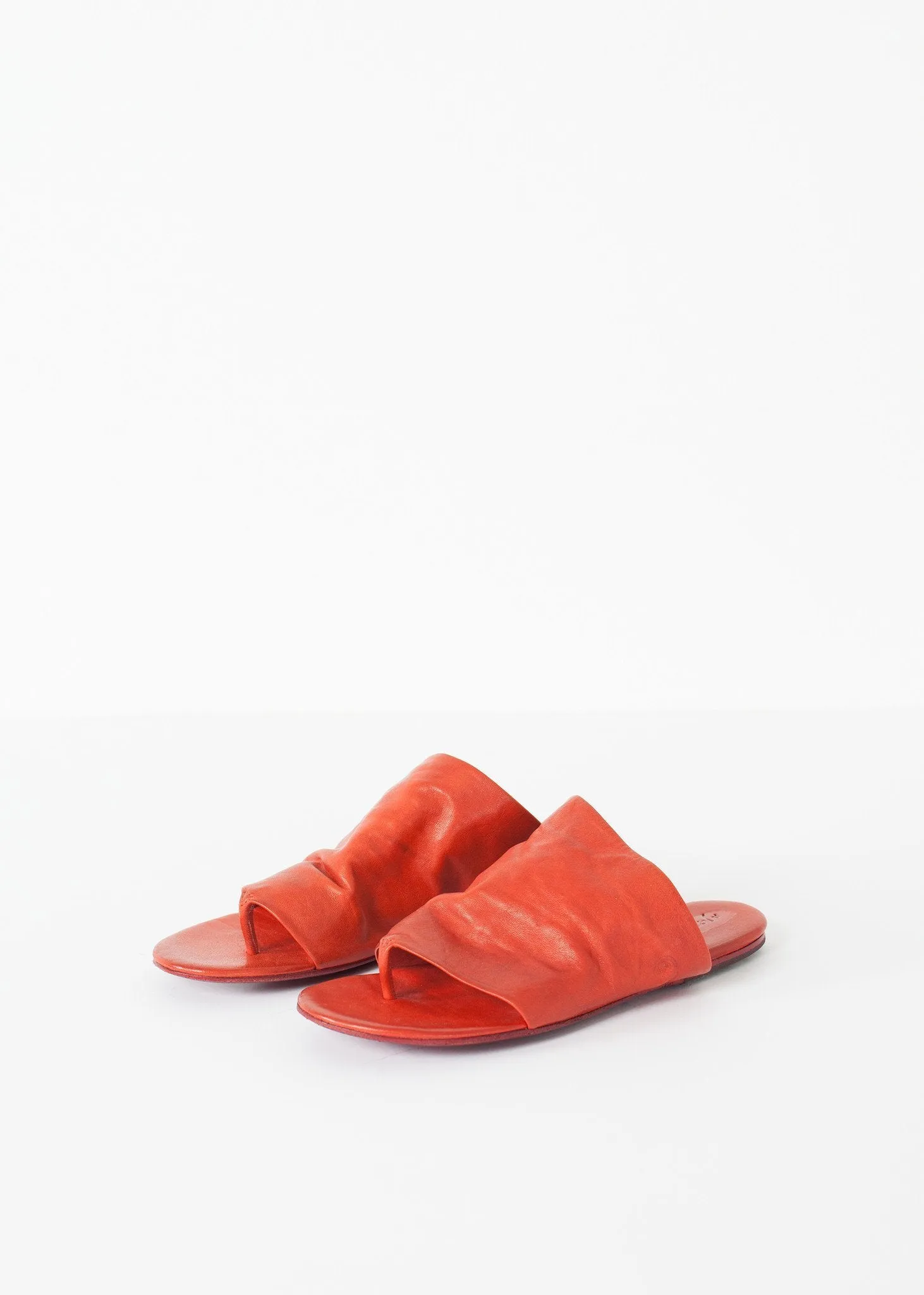 Sandal in Contemporary Arsella Red Lightweight