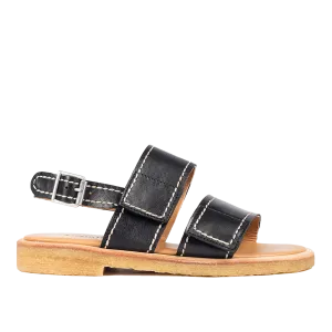 Sandal with detail stitchings, velcro and buckle