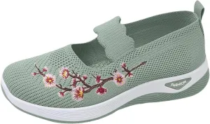 Spring and Women's Mesh Slip On Breathable Shoes Fashionable Soft Soled Casual Sports Shoes Women Mountain Biking Shoes