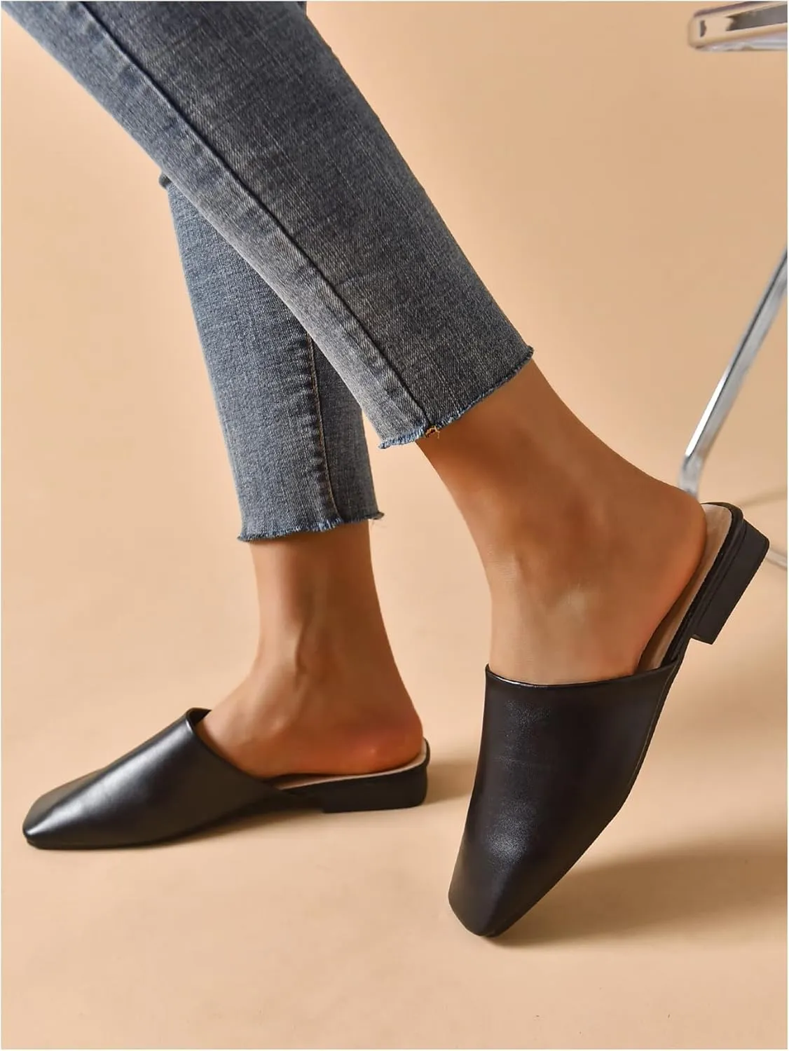 Verdusa Women's PU Leather Square Toe Flat Mules Slip On Slides Mule Shoes