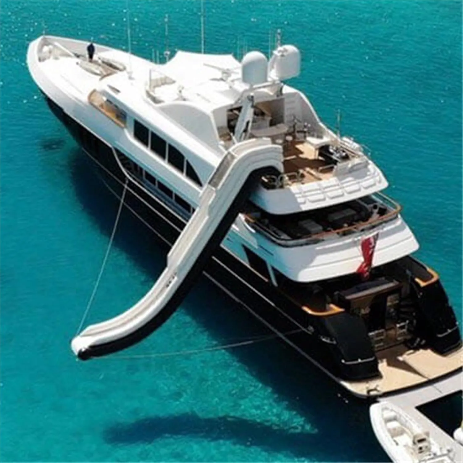 Water Floating Private Yacht Inflatable Slide Adult Game Sports with Raised Guard Net and Air Pump Fun Water Toy Bouncer