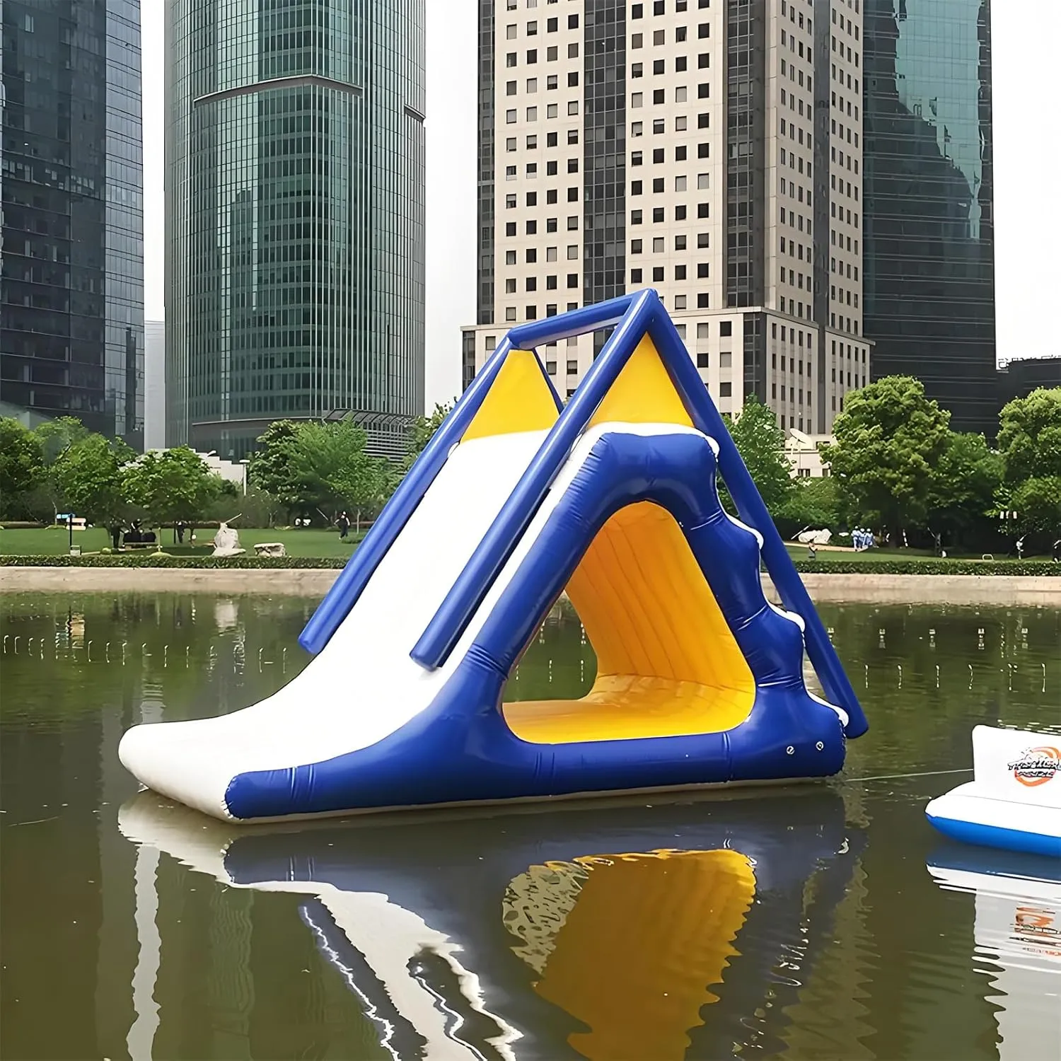 Water Large 2 in 1 Commercial Park Sea Toy with Climbing and Slide Suitable for Private Docks, Sea Parties