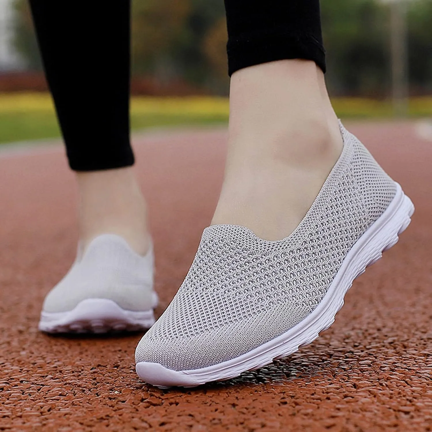 Womens Casual Shoes Lightweight Work Shoes Low Top Flat Soled Walking Shoes Barefoot Minimalist Elderly Shoes