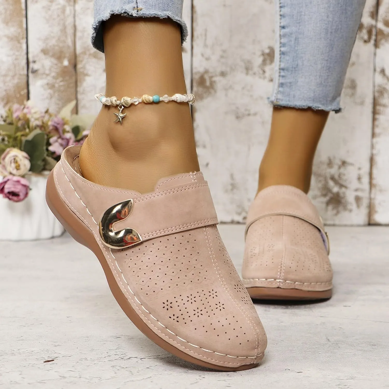 Womens Closed Toe Mules Plus Size Hollow Out Slides Sandals Summer Lightweight Slip on Sandals Casual Fashion Orthopedic Walking Shoes Comfortable Breathable Clogs with Arch Support