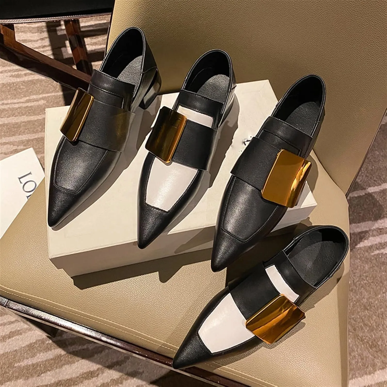 Womens Shoes Pointed Toe Mules Spring New Metal Decoration Loafers Women Design Retro Low Heel Pumps