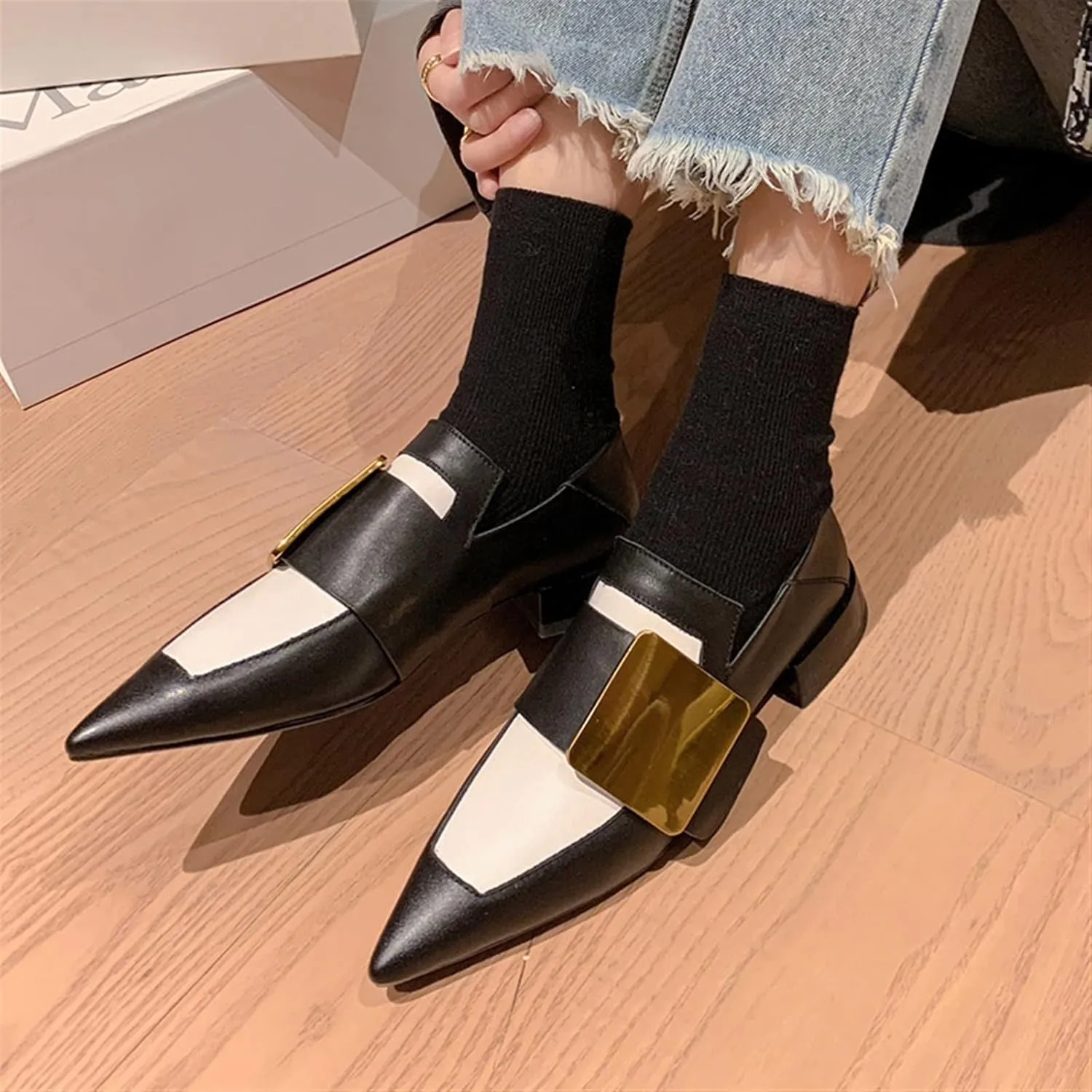 Womens Shoes Pointed Toe Mules Spring New Metal Decoration Loafers Women Design Retro Low Heel Pumps