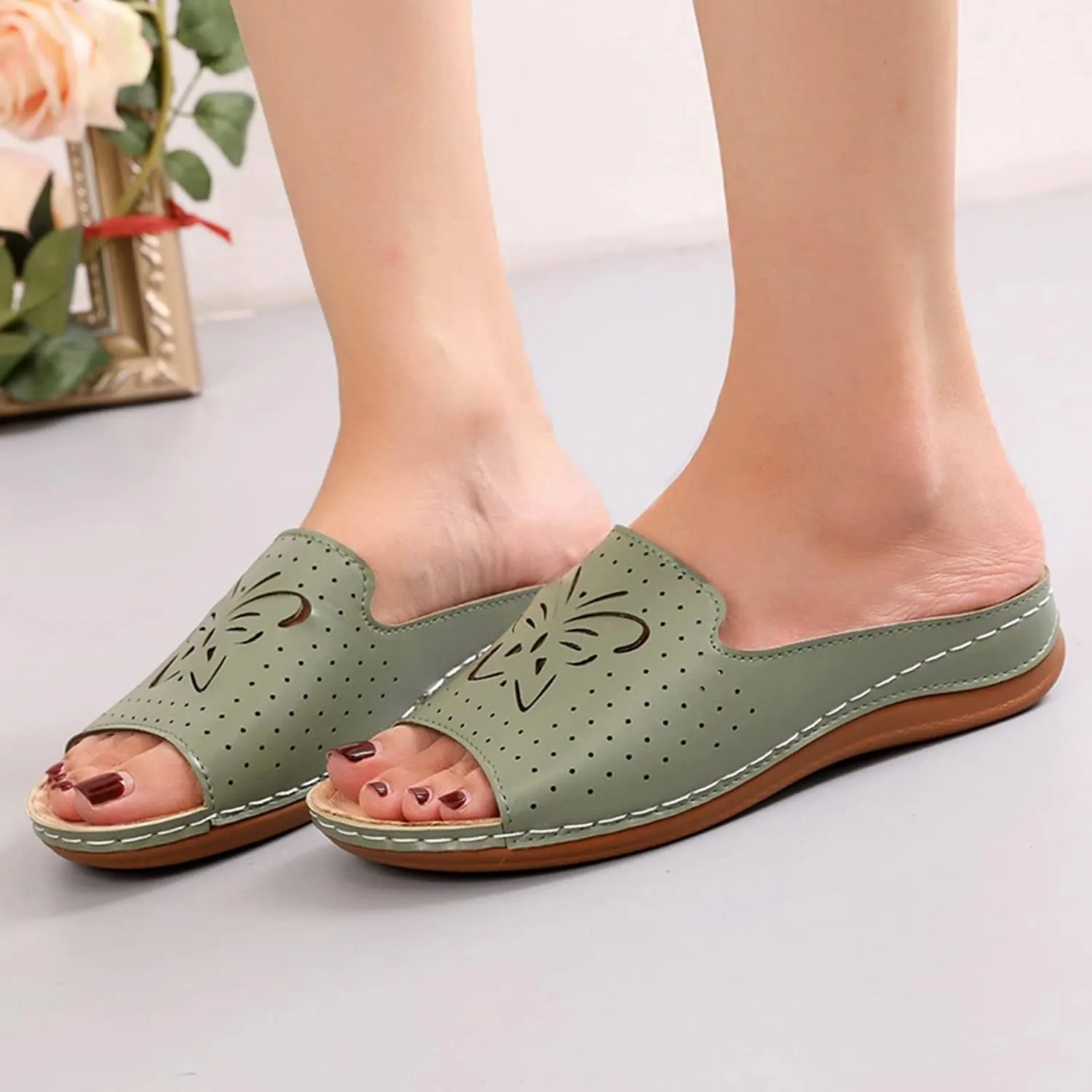 Women's Slide Sandals Ladies Hollow Slippers Summer Sandals Spring And Fashion Roman Flat Women's