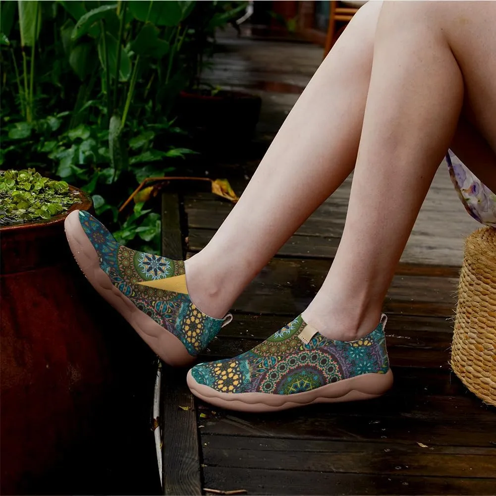 Women's Slip-On Loafers Painted Travel Shoes Walking Breathable Knit Mesh Ladies Fashion Art Sneaker