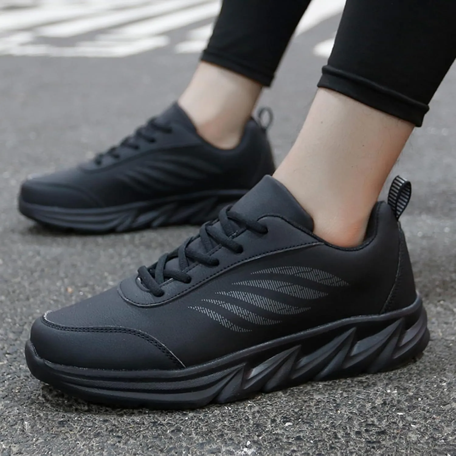 Workout Athletic Sport Shoes for Men Lace Up Lightweight Breathable Fashion Sneaker Wide Walking Shoes for Men